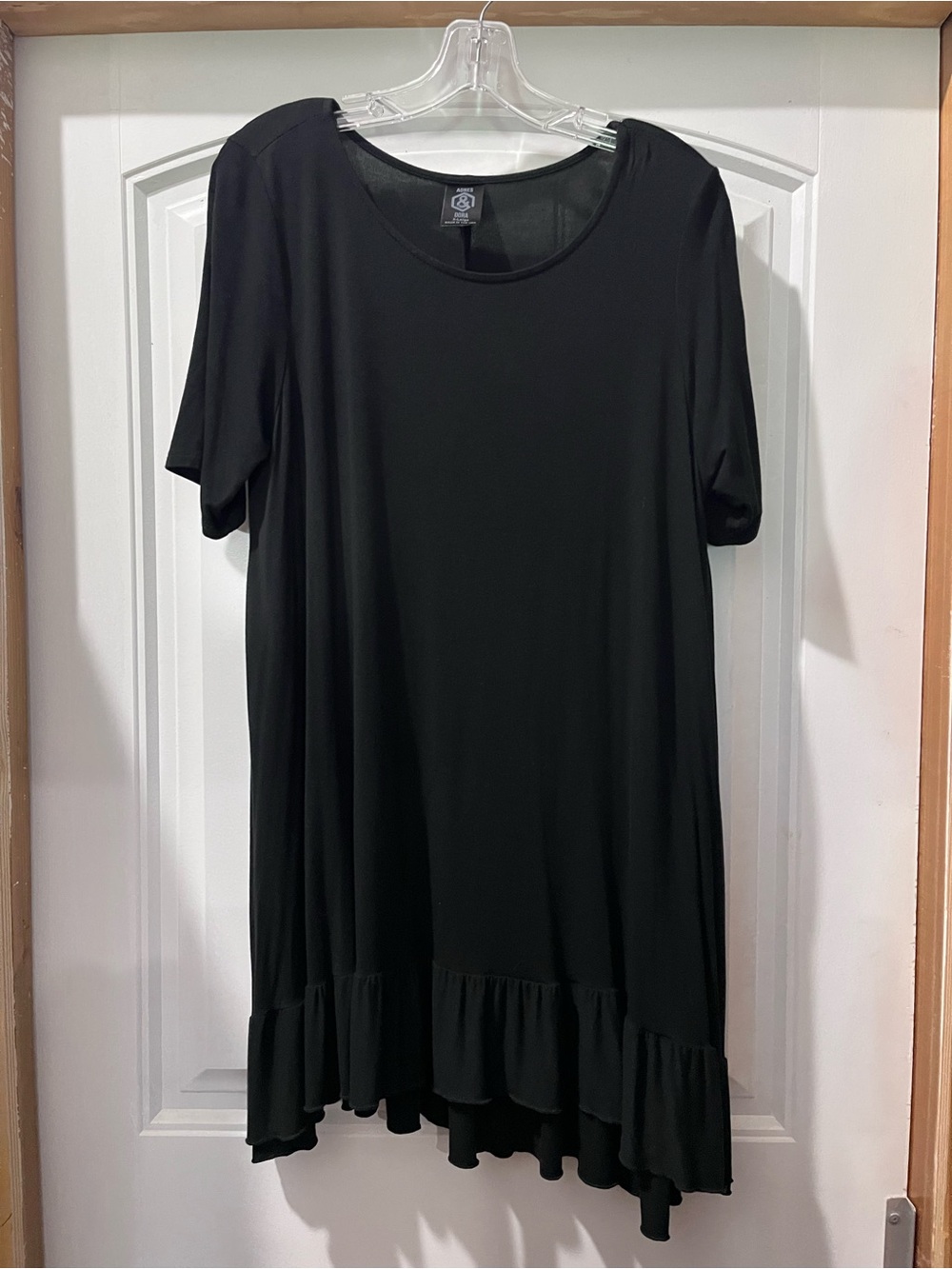 Agnes & Dora Black Ruffle-Hem Women's Top